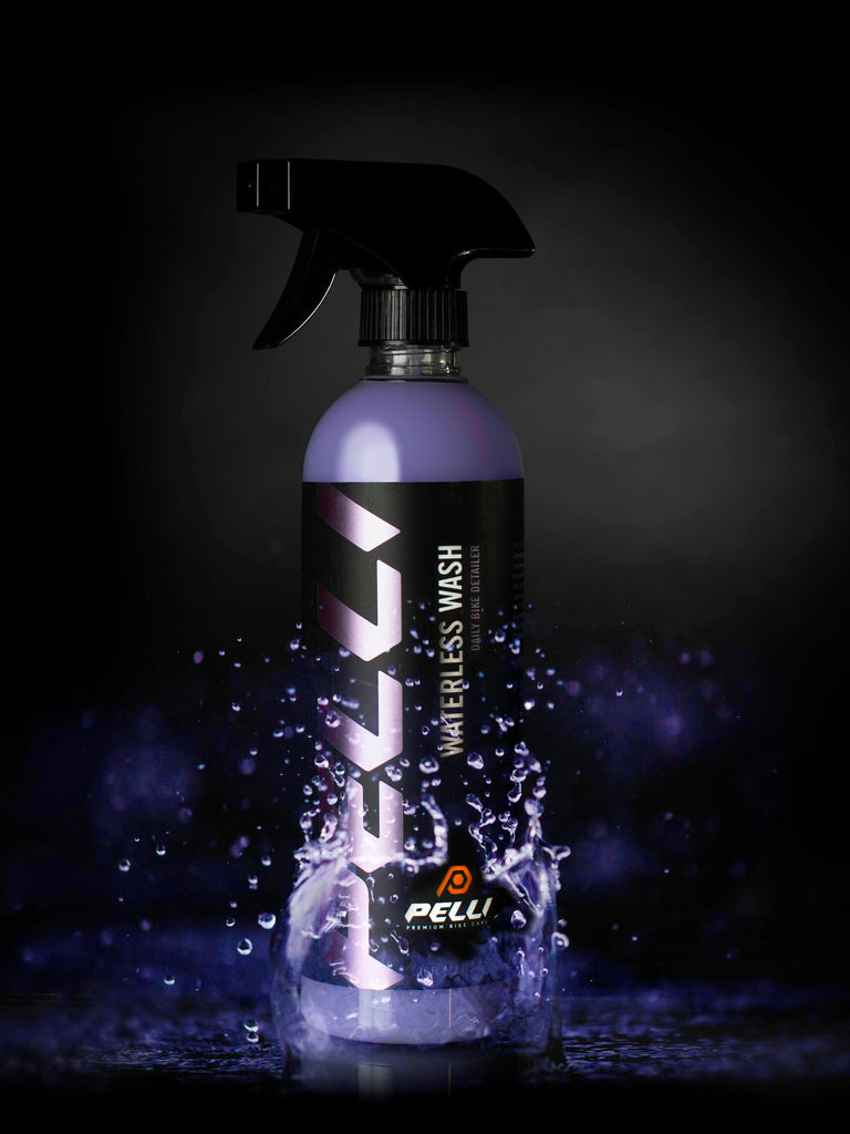 Muc-Off Motorcycle Waterless Wash & Protectant Kit - Motorcycle Cleaning  Kit, Motorcycle Detailing Kit - Includes Waterless Wash and Protection Spray